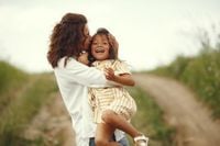 Dia das Mães: como surgiu a data e por que é celebrada em maio