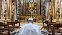 Pope prays at St Mary Major ahead of Holy Week - Vatican News