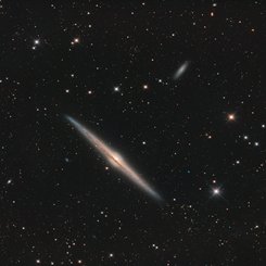 NGC 4565: Kenardan Görülen Bir Galaksi