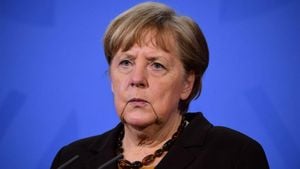 Merkel Justifies NATO Delay For Ukraine Over Russian Threats