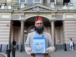 British Tour Guide Highlights Muslim Legacy In London