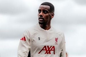 Alexander Isak’s Liverpool Debut Looms As Slot Calls For Patience