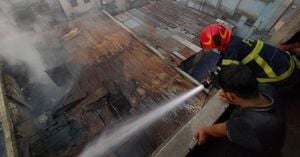 Bangladesh Factory Fire Kills Sixteen In Dhaka Blaze