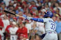Dodgers, Teoscar Hernández silence Phillies crowd to take NLDS Game 1