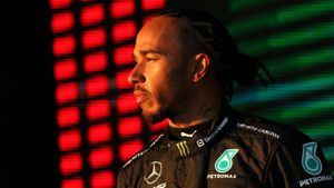 Hamilton’s Move To Ferrari Signals Defining Career Gamble