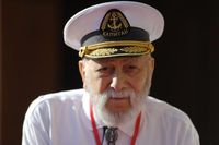 Бедроса Киркорова погребут рядом с Юдашкиным и Моисеевым