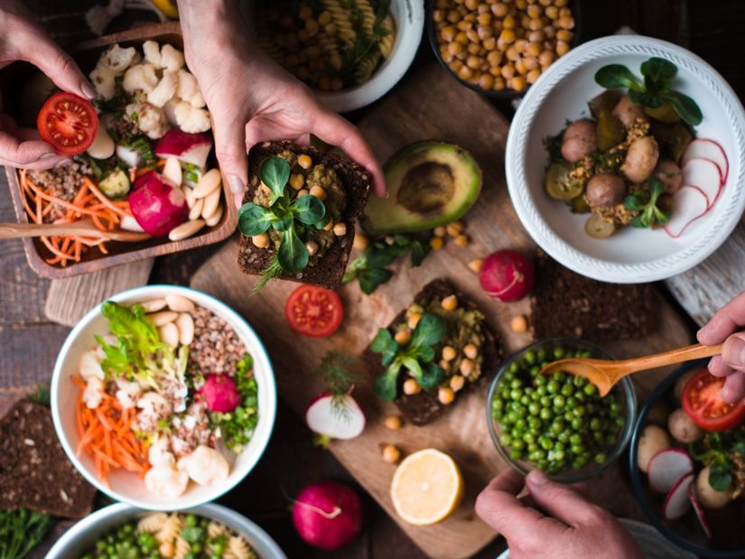 Vegan beslenmede oluşan besin ögesi eksiklikleri mutlaka tamamlanmalıdır