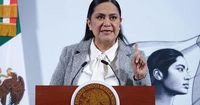 Expresan diputados de Morena molestia con la secretaria Ariadna Montiel