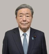 「食品消費税をゼロに」提言、自民69人が賛同　森山幹事長に提出