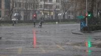 La borrasca Atlántica golpea ya el centro peninsular: una fuerte tormenta de lluvia y granizo sorprende a Madrid