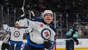 Jets Extend Streak With Scheifele's Record Overtime Goal