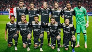 Ajax Defeats Go Ahead Eagles, Extends Lead Over PSV