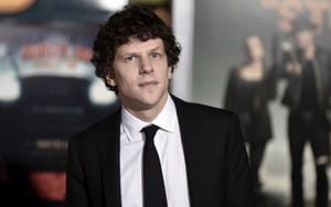 Jesse Eisenberg Explores Jewish Identity In A Real Pain