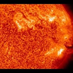 Güneş Zincirlerinden Kurtuluyor: Morötesinde Dev Filament