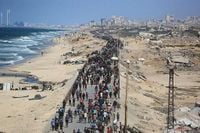 Displaced Palestinians Return Home to Ruins