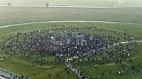 Thousands Gather At Stonehenge For Winter Solstice, Including Druids and Witches - Protestia