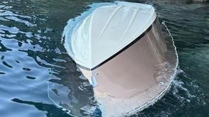 Six Dead Two Missing After Lake Tahoe Boat Capsizes