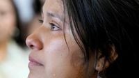 After long fight, MPS teacher's aide self-deports to El Salvador with US citizen daughters