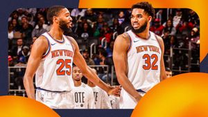 Knicks Overwhelm Kings With Dynamic Offense