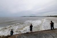 Stronger, bigger Hurricane Erin forecast to create dangerous surf along US coast