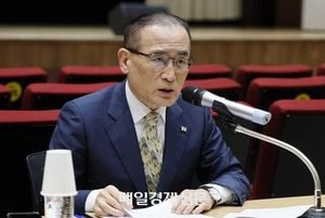 Lee Seeks Stronger Ties With Japan And U S