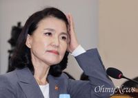 '법인카드 유용 혐의' 이진숙 방통위원장, 네 번째 경찰 출석