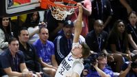Mavericks rookie Cooper Flagg all business as he makes pro debut at NBA 2K26 Summer League