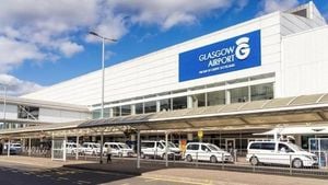 Glasgow Airport Workers Suspend Strike After Pay Talks