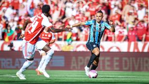 Gre-Nal 444: Grêmio Faces Internacional At 21h