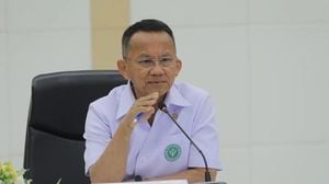 Public Health Minister Warns About Dangerous Massage Practices