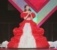 AKB48村山彩希、涙の笑顔の卒業コン「私を見つけてくれてありがとう」柏木由紀ら18人のゲストも集結 (2025年5月6日) - エキサイトニュース