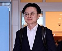 South Korea faces U.S. pressure ahead of summit talks