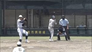 Hanabatake Higashi High School Baseball Team Aims For National Glory