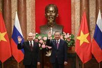 Russia, Vietnam Use Energy Profits to Avoid Possible US Sanctions for Arms Deals