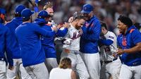 Knicks' Mohamed Diawara attends first Mets game with Kevin McCullar Jr.