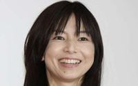 「重い鎧を脱ぎ捨てて…」女優・山口智子（60）が“初めてのグラビア”に出たワケ《キムタクと夫婦で交流も》|au Webポータル