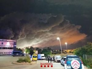 Toxic Cloud From Vilanova Fire Forces Evacuation Of Five Municipalities
