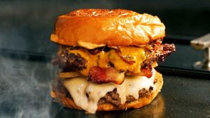 Red Robin Launches Buzzer Beater Bacon Cheeseburger