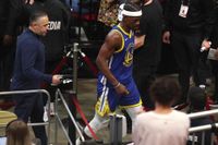 Warriors' Jimmy Butler Suffers Pelvis Injury After Hard Fall vs. Rockets, Will Get MRI