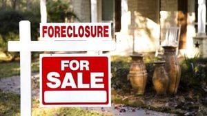 Foreclosure Surge Hits US Housing Market In 2025