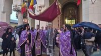 VIDEO: Slujba din VINEREA MARE de la Catedrala Încoronării din Alba Iulia. Procesiunea cu Sfântul Epitaf, Prohodul Domnului