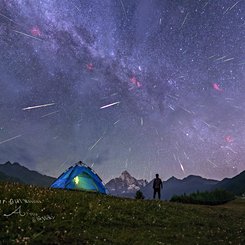  Meteors over Four Girls Mountain 