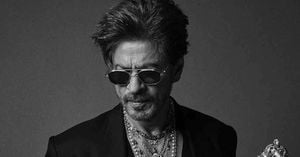 Shah Rukh Khan Jokes About James Bond Rumors