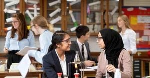 Government Expands Free School Meals To All Universal Credit Families