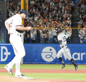 Wakabayashi Hits First Homer To Tie Game For Giants