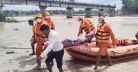 Rescuers search for missing after heavy rains cause deadly landslides in India's Darjeeling region