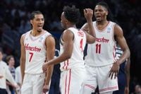 Live updates: Houston survives against Gonzaga, advances to Sweet 16