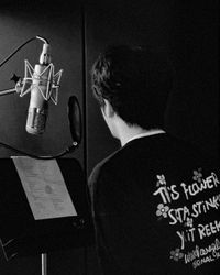 キム・ジェジュン、録音中の後ろ姿公開…5月コンサートを前にカムバックとチケットオープンで二重の喜び | K-POP、韓国エンタメニュース、取材レポートならコレポ！