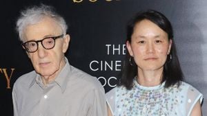 Woody Allen And Soon-Yi Previn Sued By Fired Chef