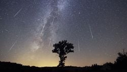 Perseid Meteor Yağmuru Nedir? 2023 Perseid Göktaşı Yağmuru Nerede, Nasıl ve Ne Zaman İzlenir?